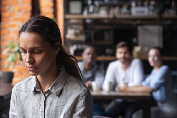 احكام المجتمع على الام العاملة 4 600x400 1 - كلنا أمهات