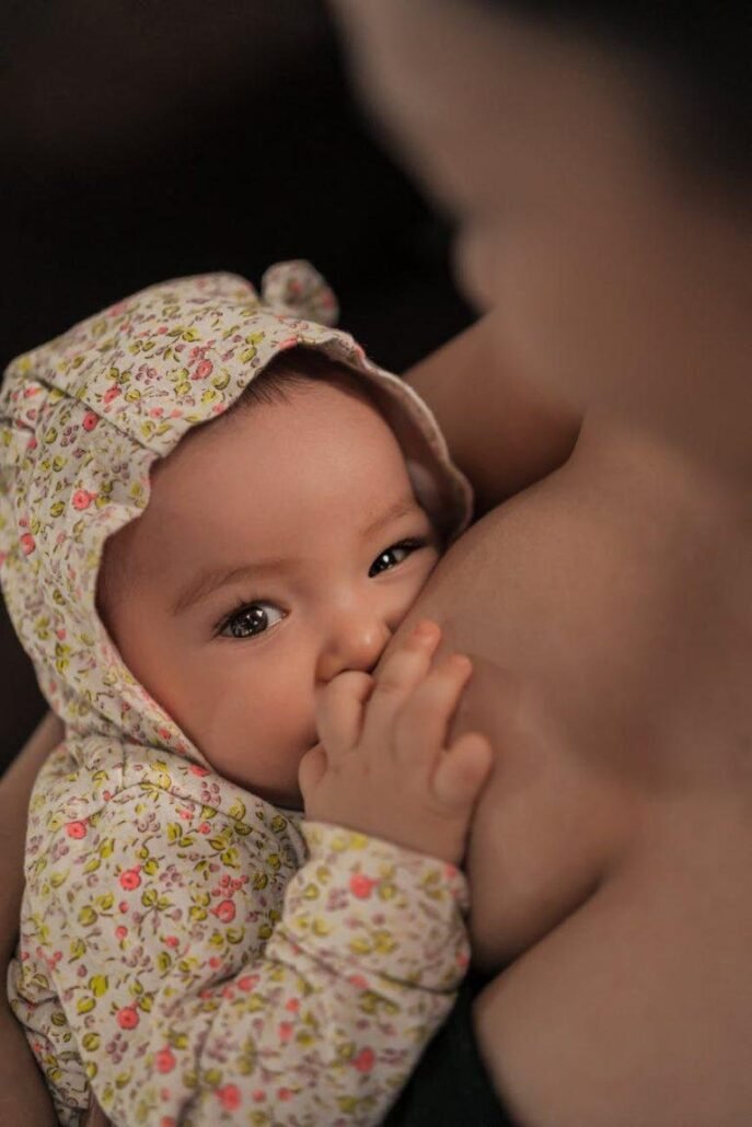 الاستمرار بالرضاعة الطبيعية 768x1152 1 - كلنا أمهات