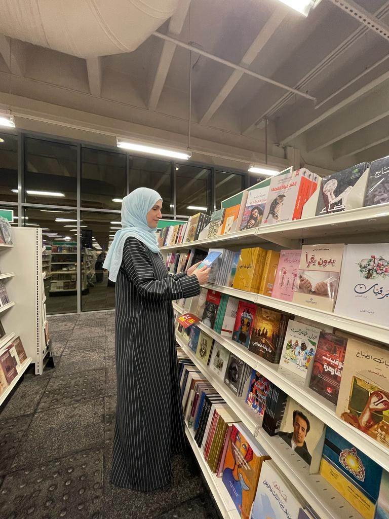 الطبيبة
