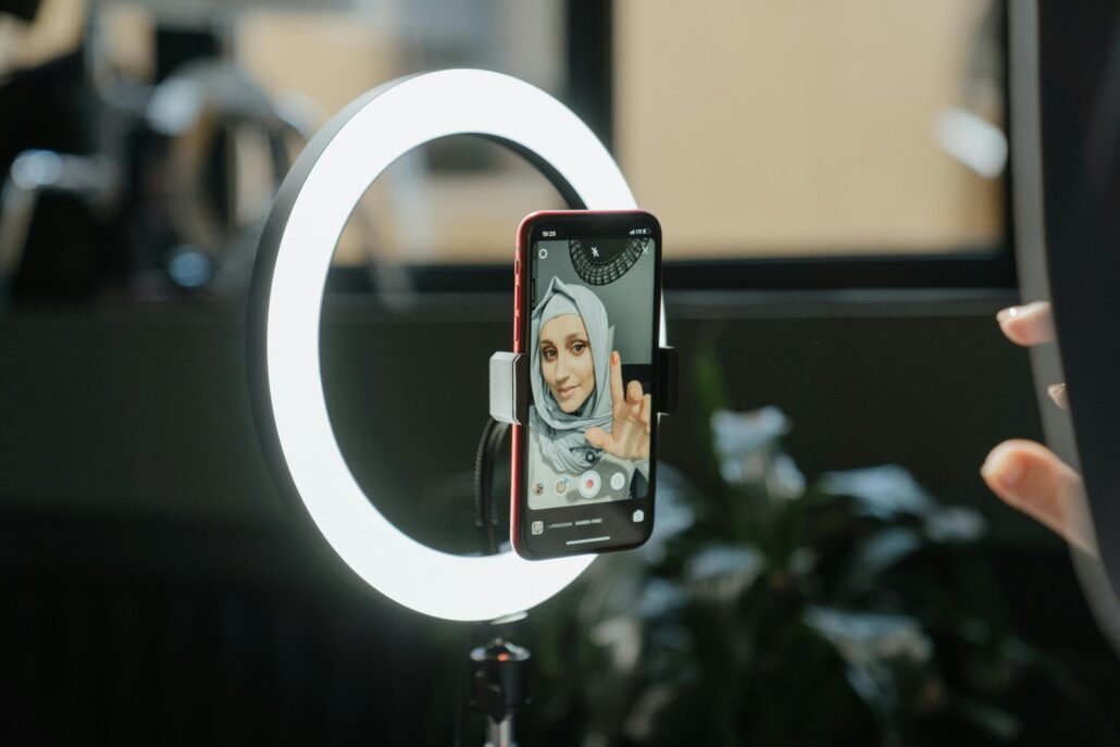 صناعة المحتوى UGC